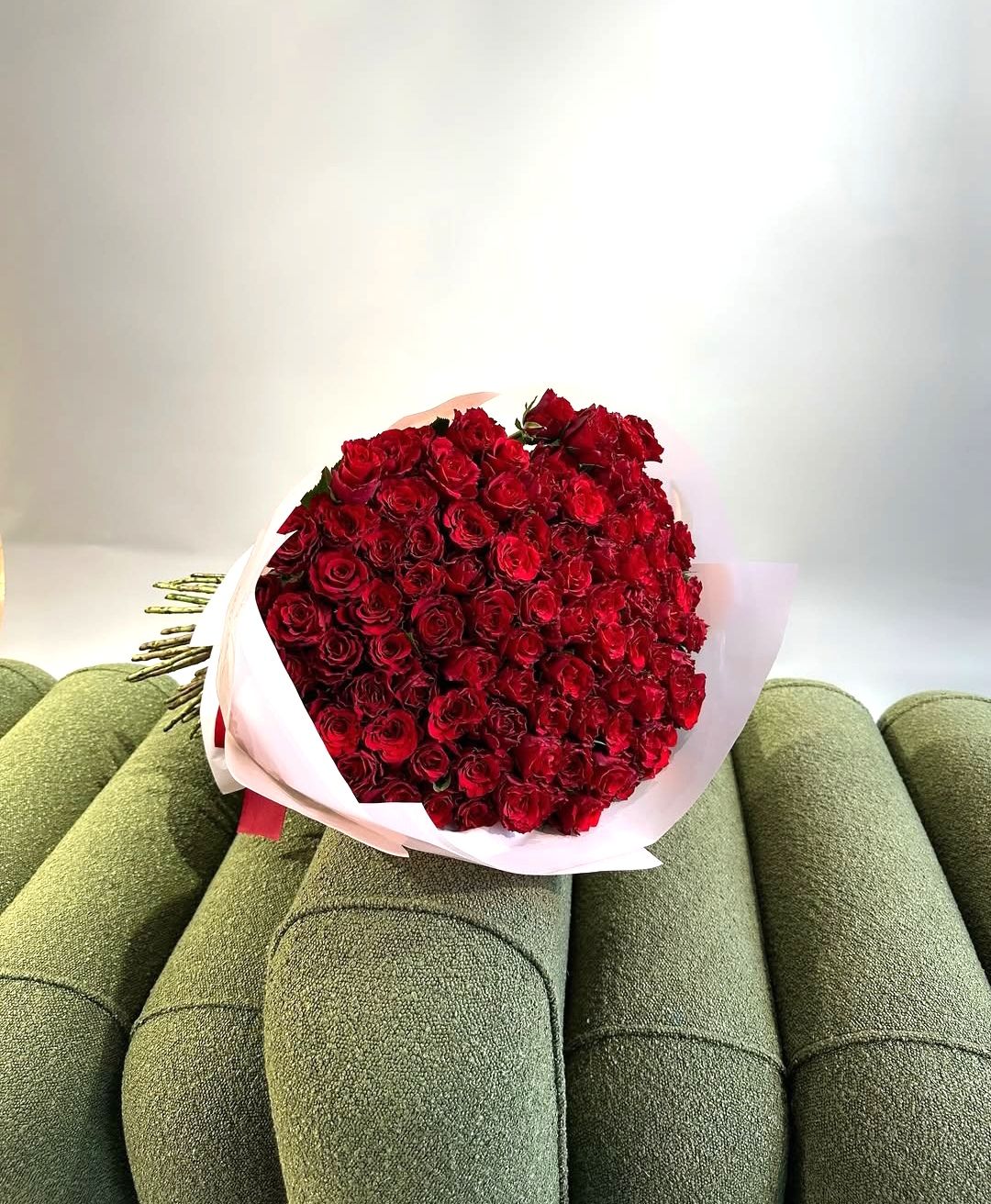 Red rose bouquet 