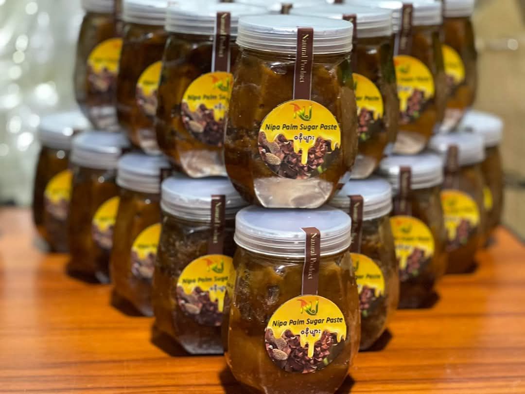 Nature`s Jewel_ဓနိပျား