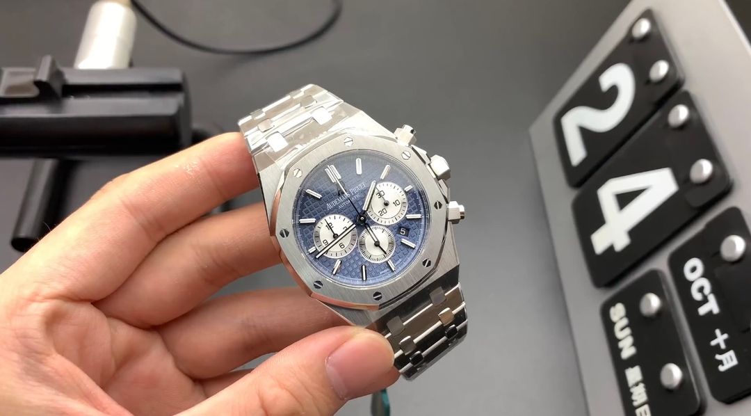 Audemars Piguet Royal Oak Chronograph - Blue Dial