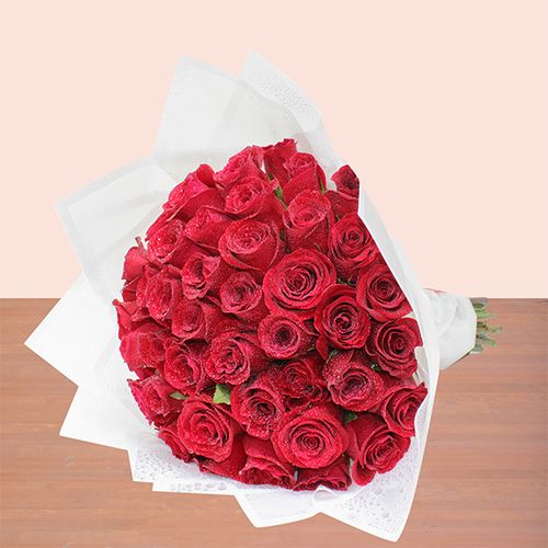 Red roses bouquet / باقة ورد حمراء