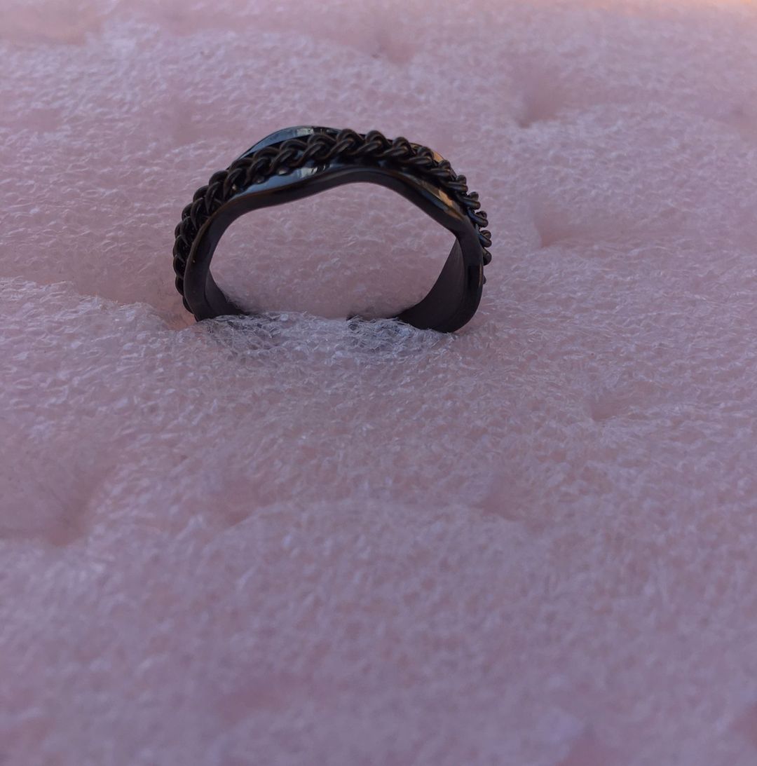 Black Spinning Chain Ring(Crown Shape)