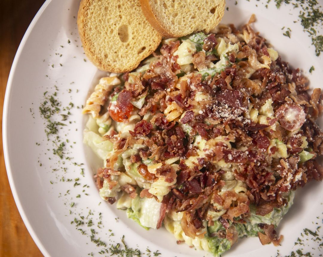 ENSALADA DE PASTA CON BACON