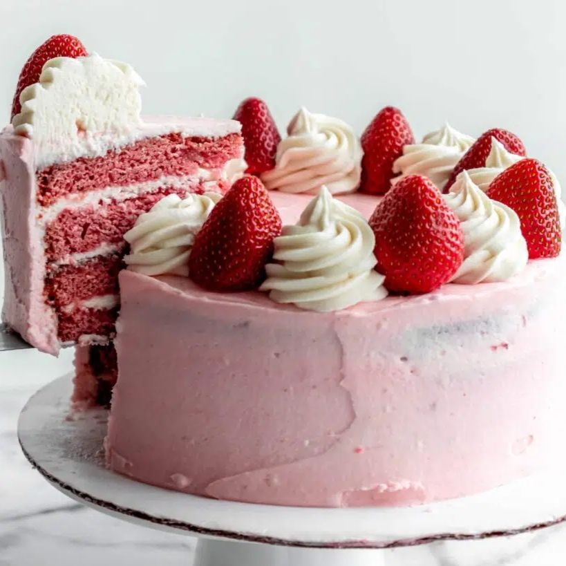 Strawberry Cake 