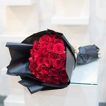 Red roses bouquet 125/باقة ورد احمر 125