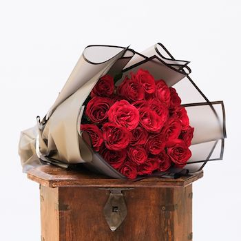 Red roses bouquet /باقة ورد أحمر