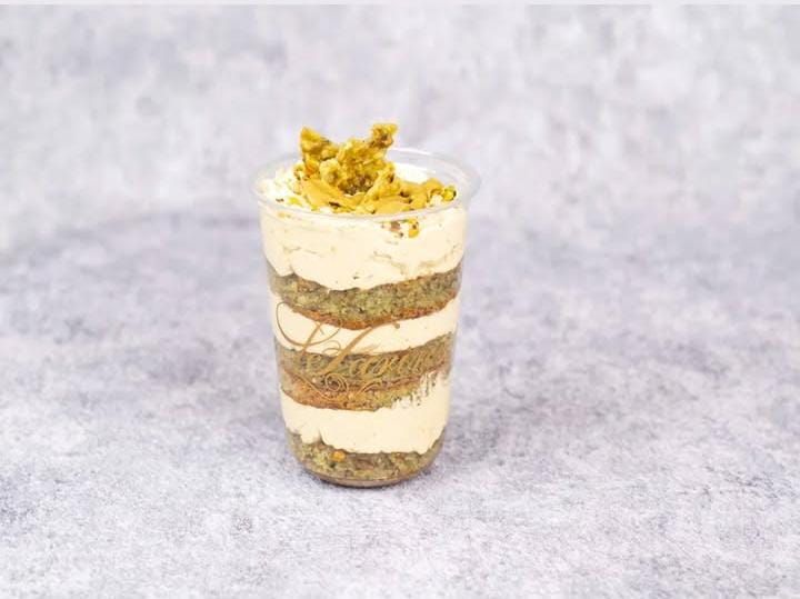 Pistachio cake In Cup For 2 Person