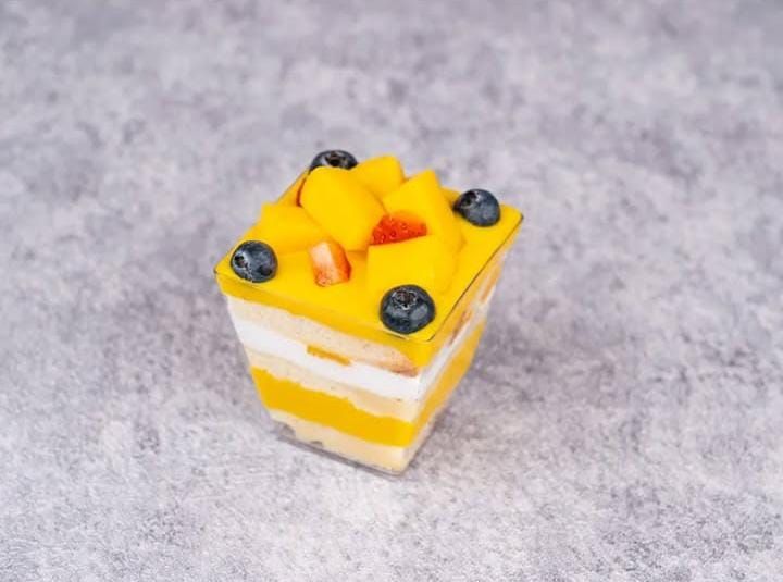 Mango mini cake