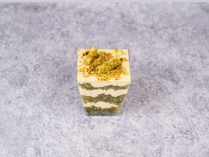 Pistachio cake mini