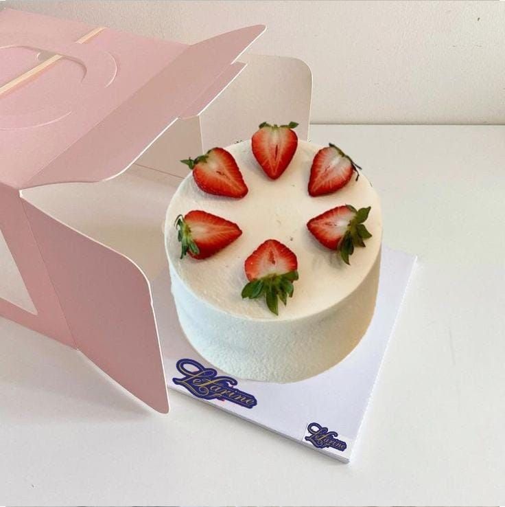 Dream Strawberry Cake