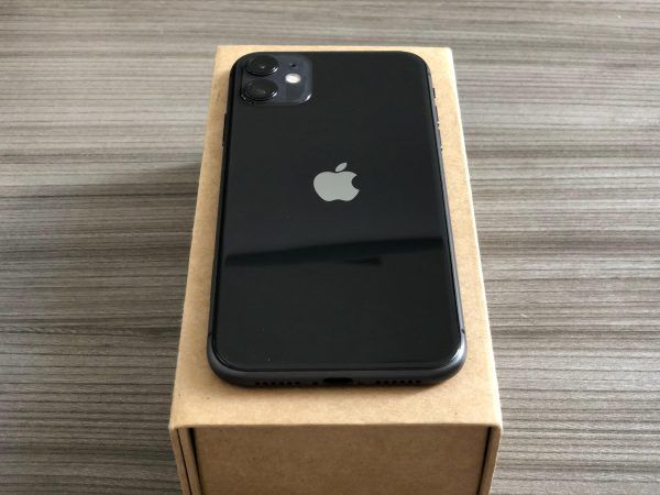 iPhone 11 , 64GB , Black (Pre owned , Battery Health 93%)