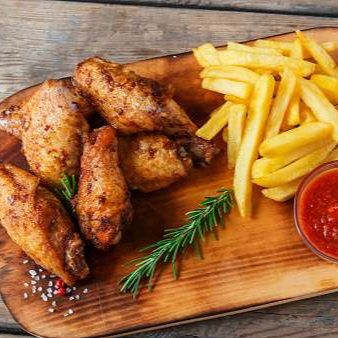 Chicken Wings & Fries 