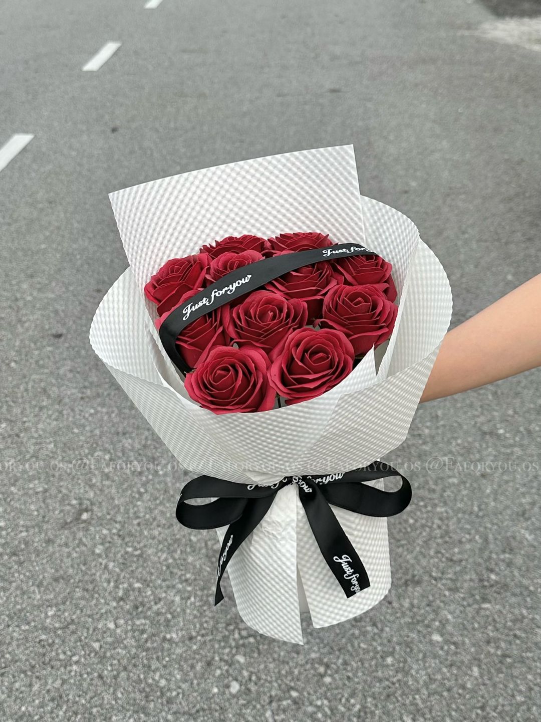 11 Stalk Soap Rose Bouquet (Dimensional Embossing Paper) 