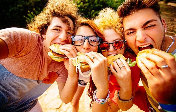 2 Cheese Burger Dobles + 2 Papas Fritas