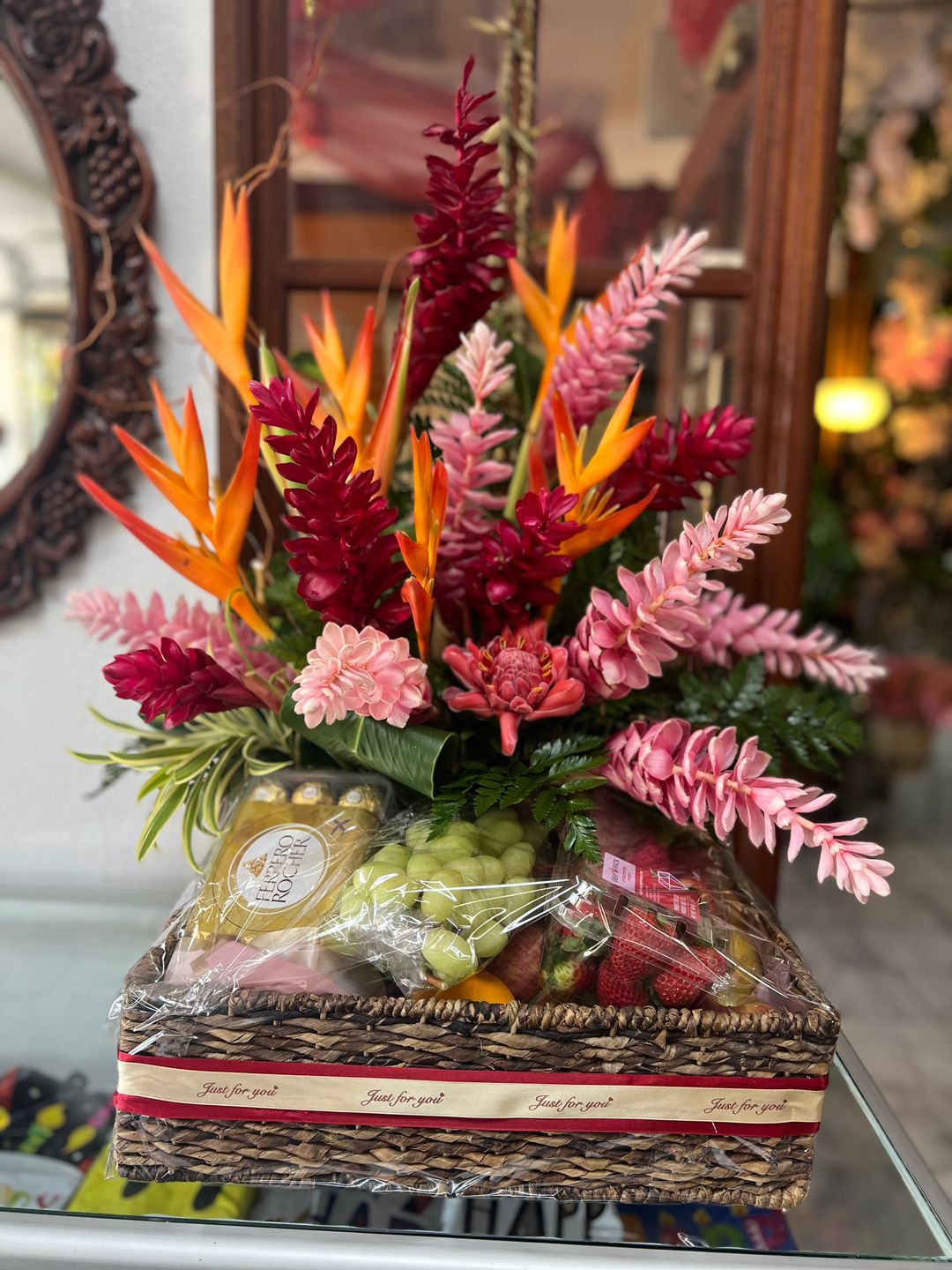 Flowers & Fruits with chocolate