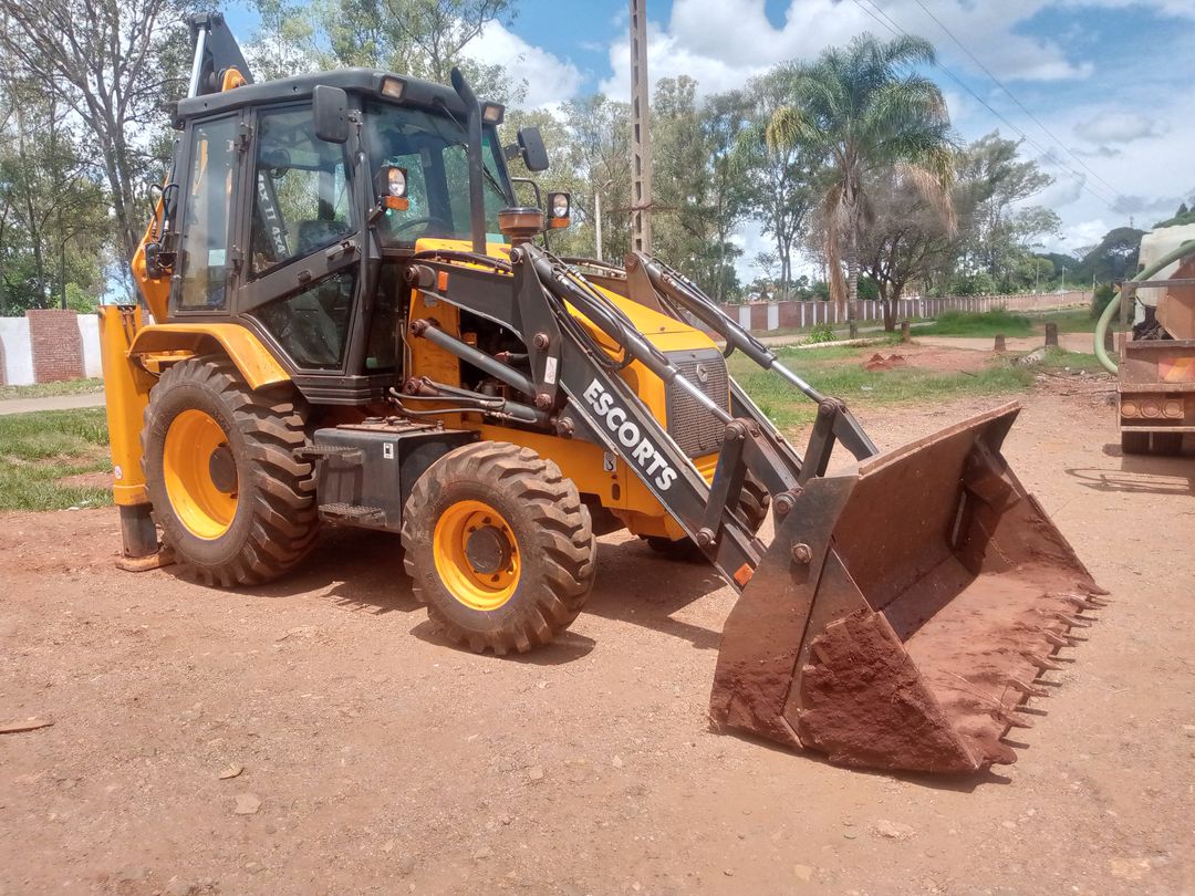 Backhoe Loaders for Hire