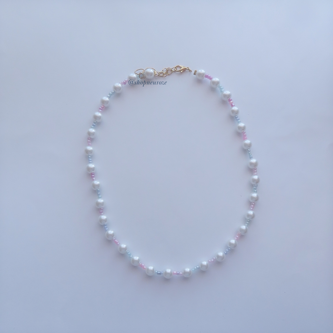 Opalescent necklace