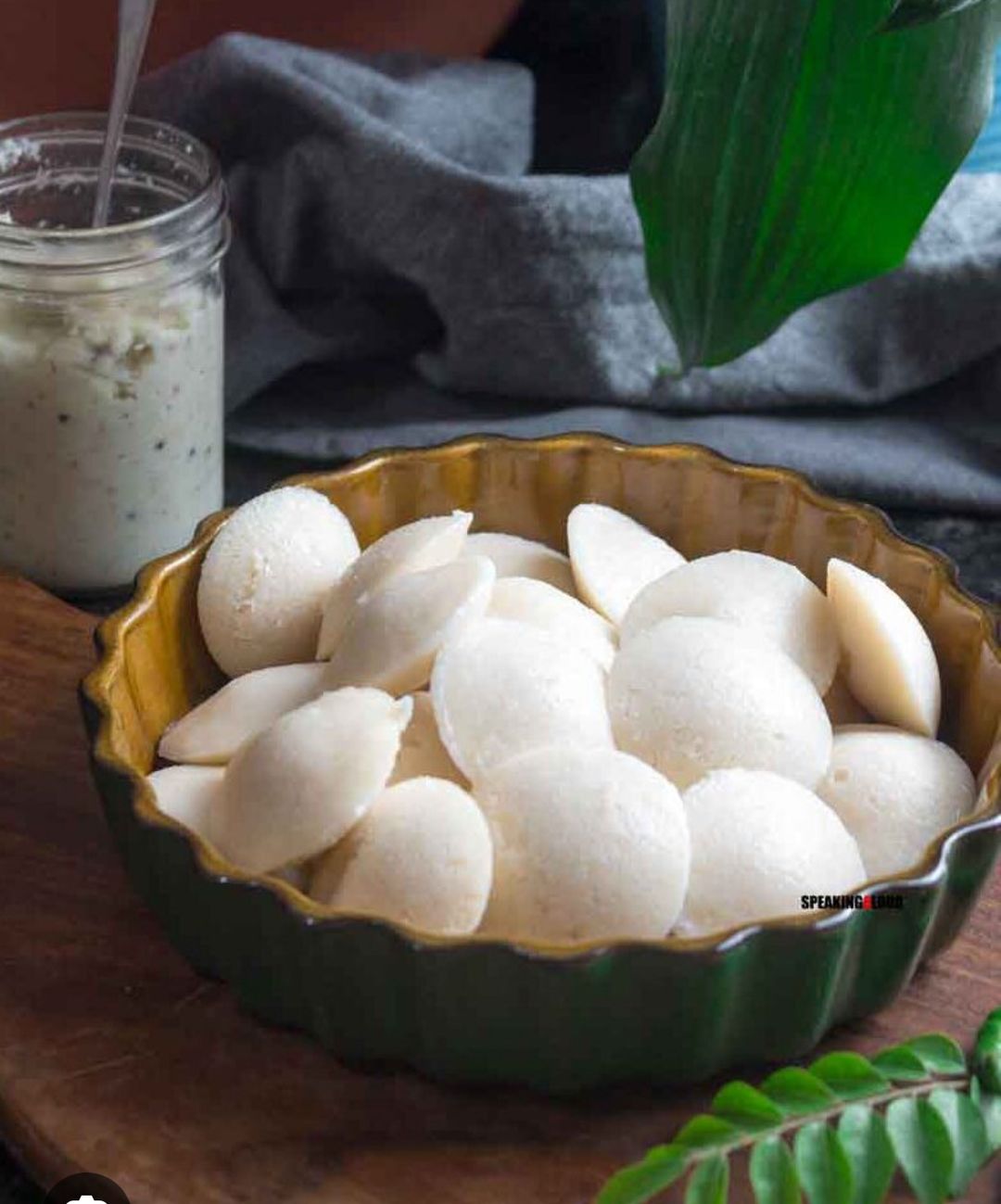 Plain mini 15 pcs with chutney and sambar
