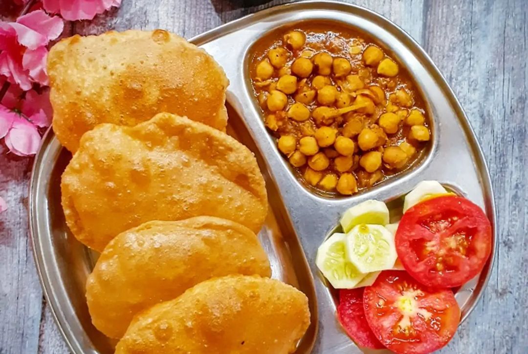 Chole puri 4 pcs 