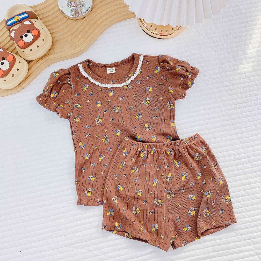 Dainty Playset - Brown Florals