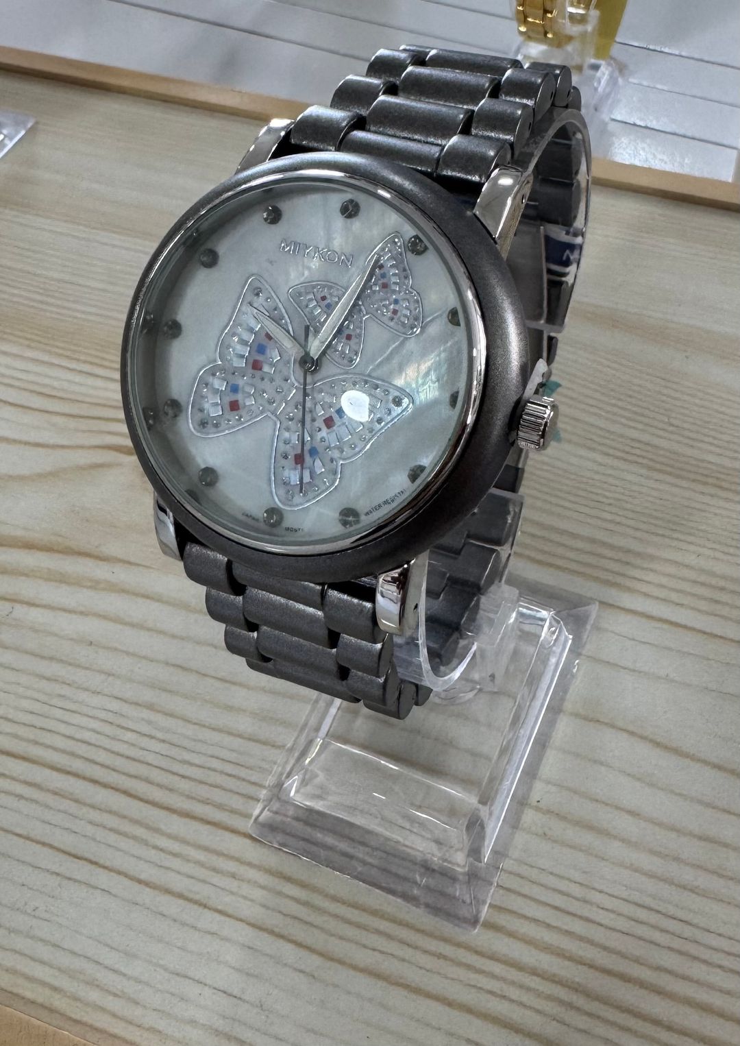 Miykon watch for women color silver