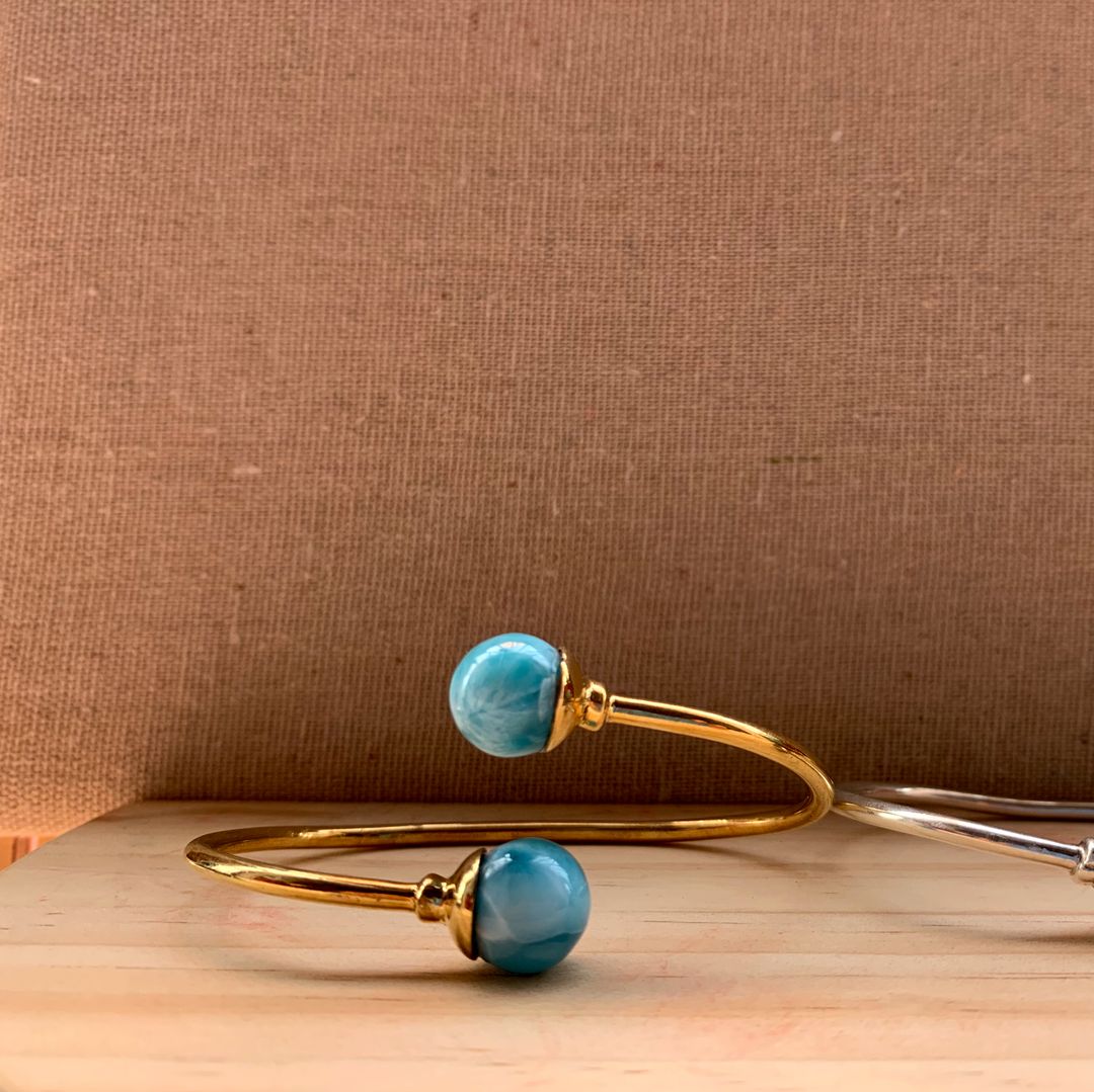 Pulsera de larimar bañada en oro 