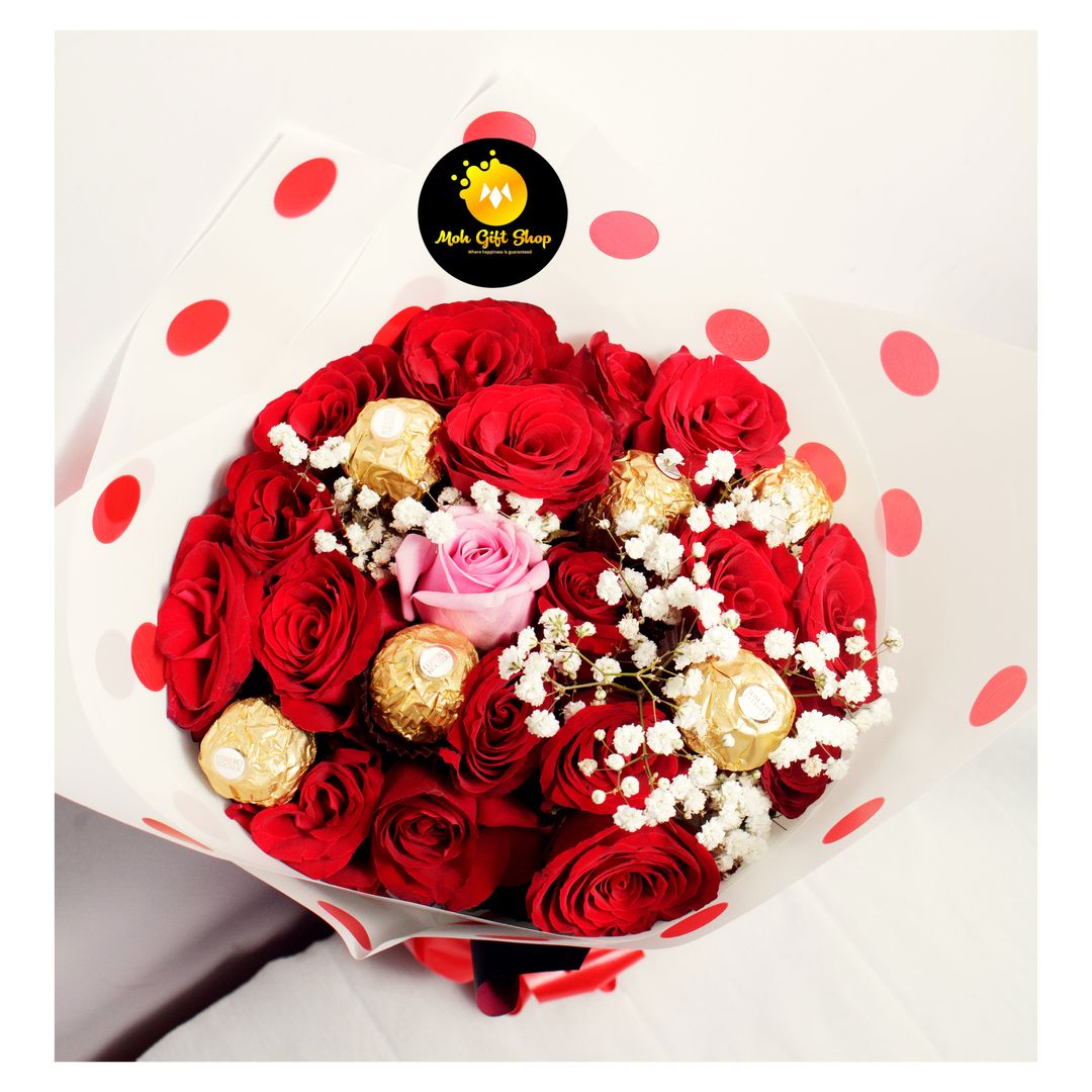 30 Red Roses with 6 pcs of Ferrero Rocher 