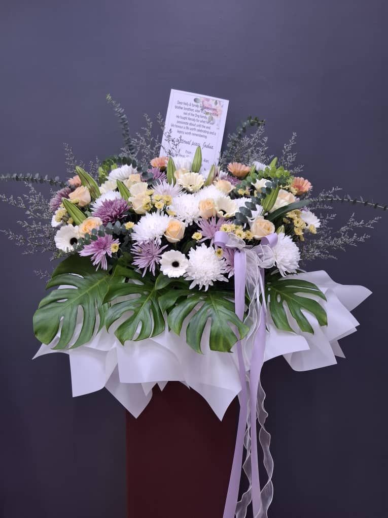 Condolences Flower Stand 800