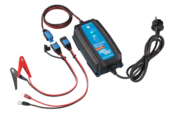 Blue Smart IP65 Charger 12/15 (1) 230V Retail