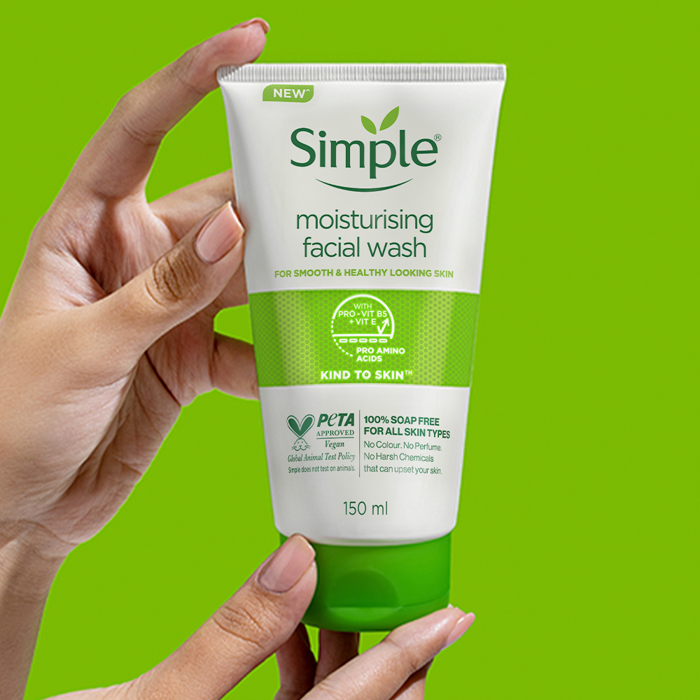 Simple Moisturizing Facial Wash 150ml