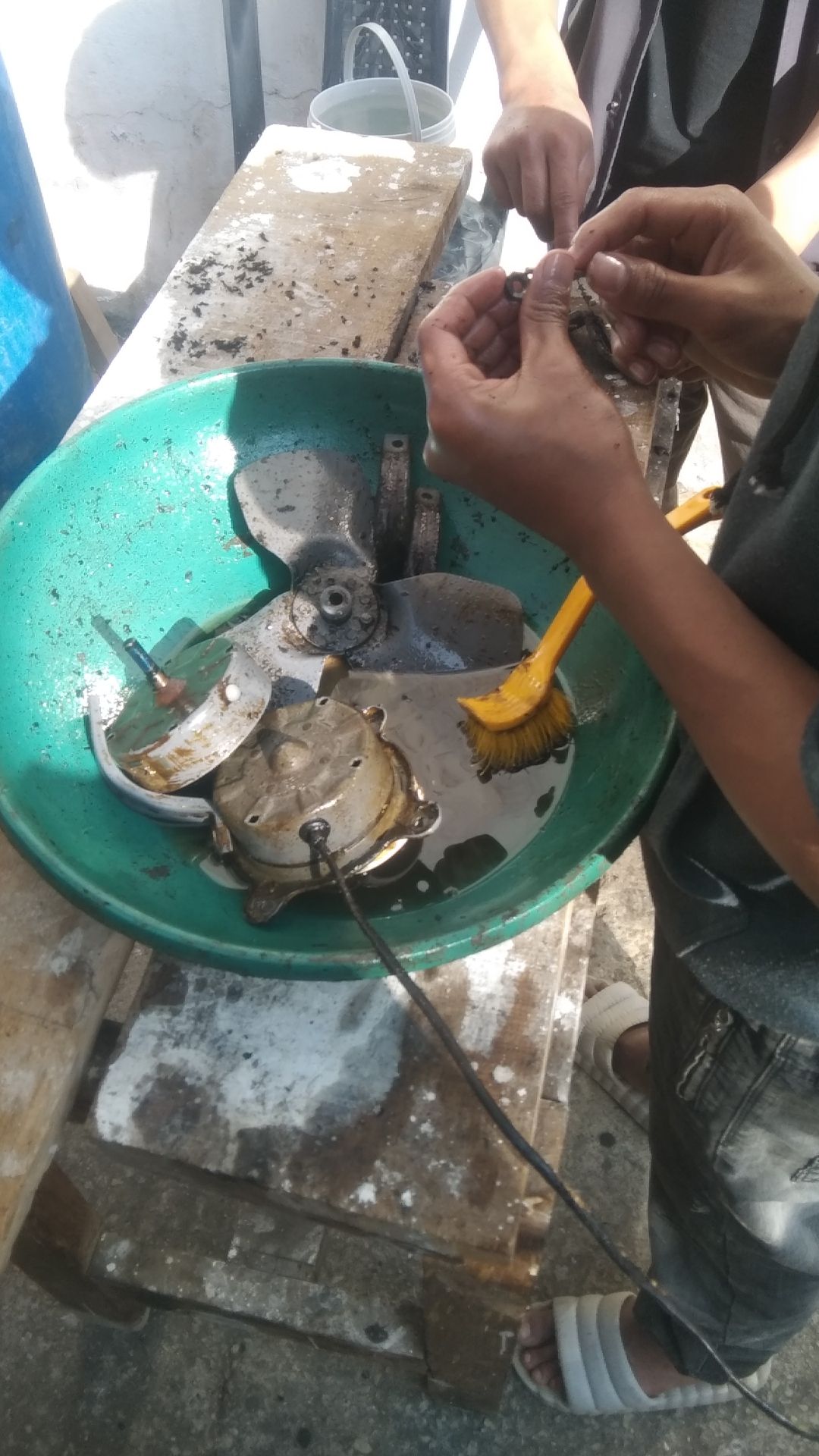 Exhaust fan cleaning 