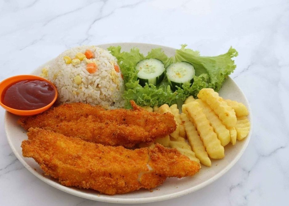 NASI GORENG FISH N CHIPS