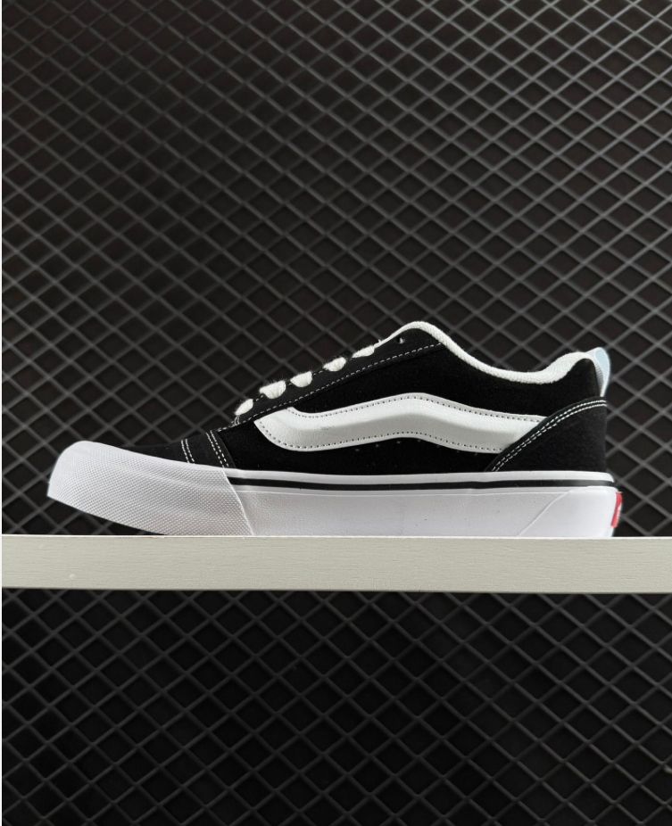 VANS KNU SCHOOL