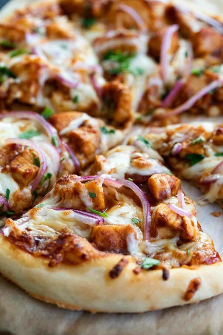 CHICKEN PIZZA