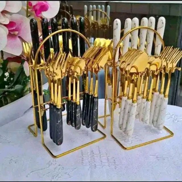 Gold cateraly set