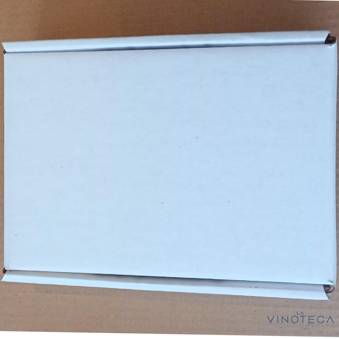 CAJA DE CARTON BLANCA