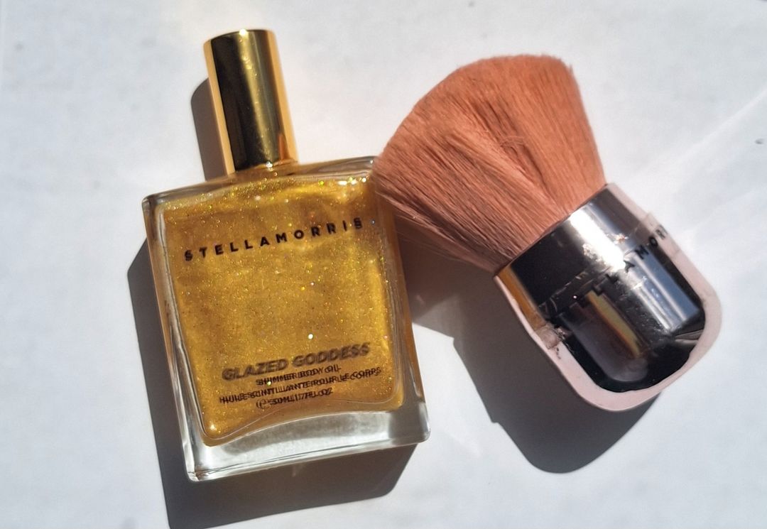 GLAZED GODDESS SHIMMER BODY OIL ex Brush