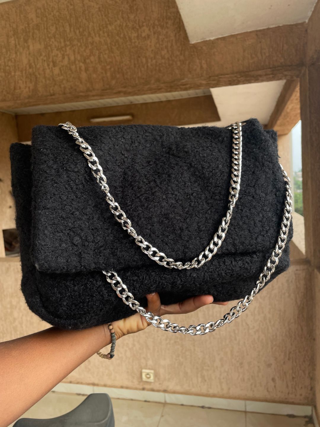 Sac porté épaule fausse fourrure 