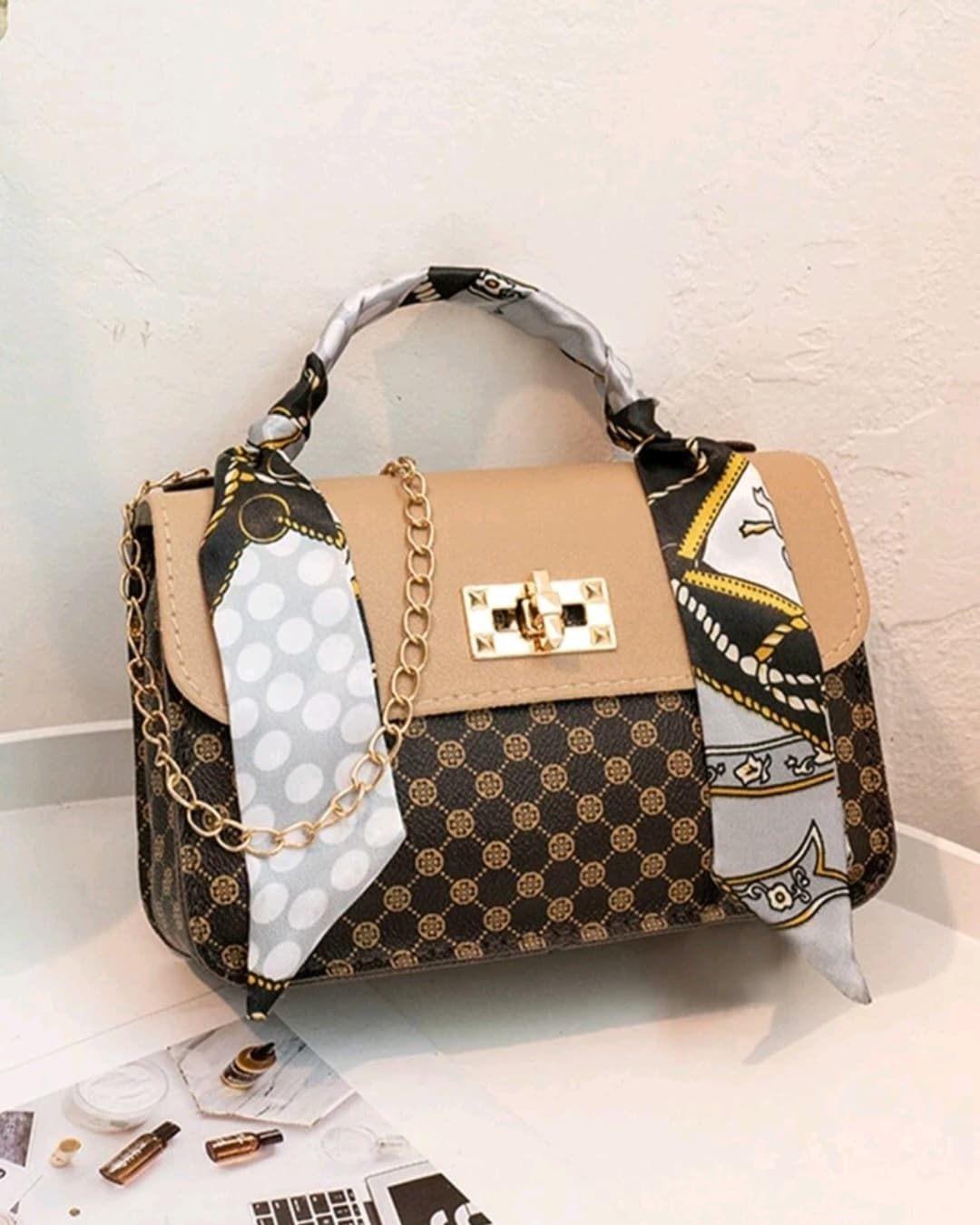Fashion Polka Dot Chain Bag