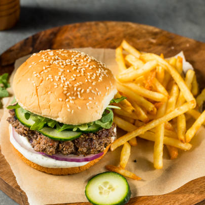 HAMBURGUESA CON PAPAS