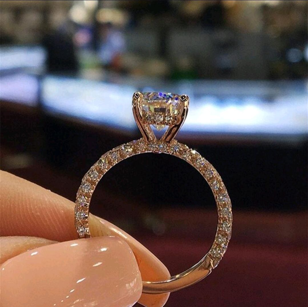 1pc Luxury Zinc Alloy Cubic Zirconia Decor Ring For Women