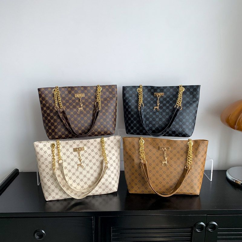 Simple lady bag 4,500 usafiri tu