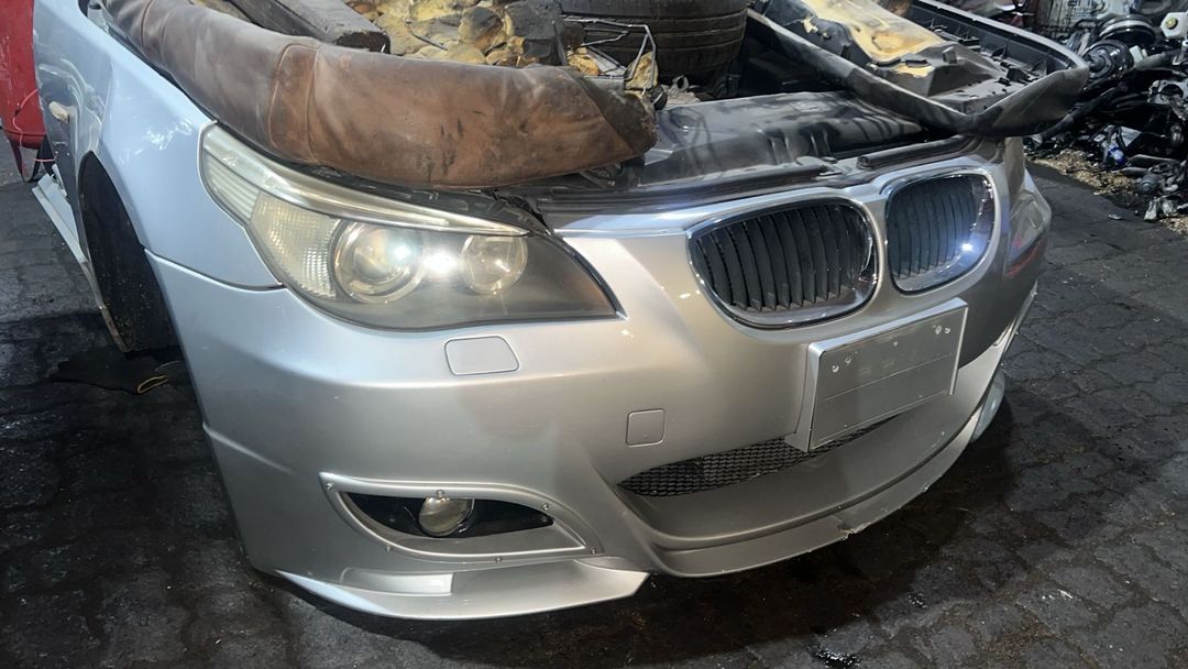 BMW e60  Msport bumper 