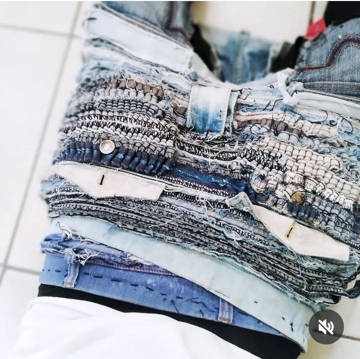 Distressed Denim Jort