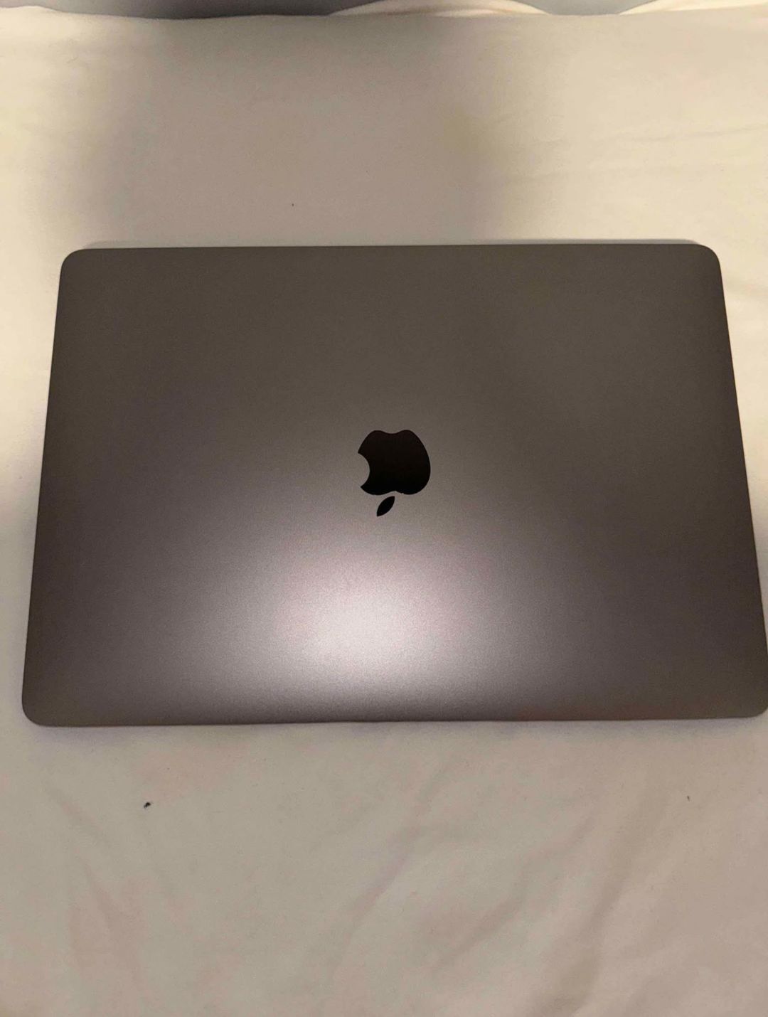 MacBook Air (Intel Core i3, 8GB RAM, 2020) ✨💻
