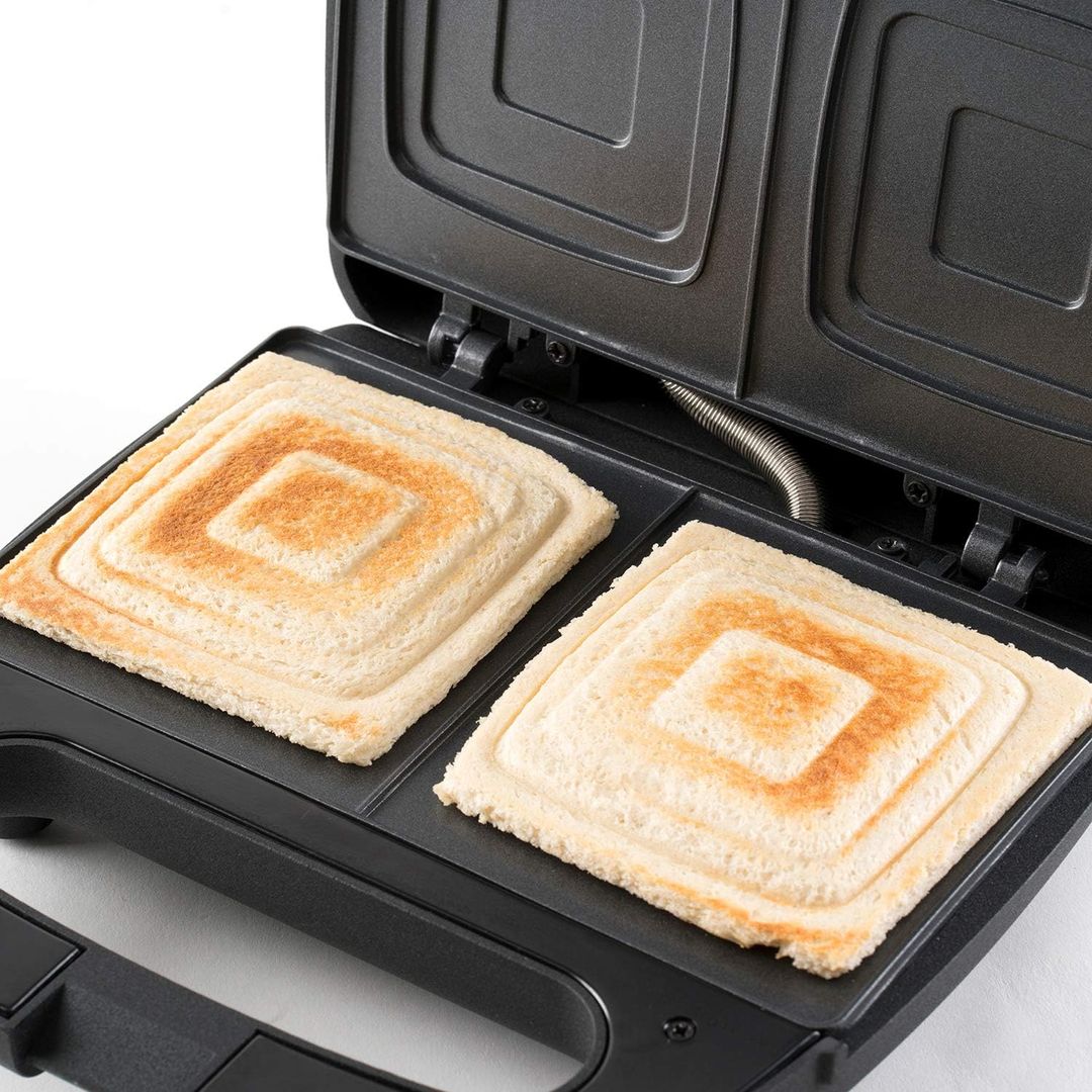 Sandwich Toaster -BLACK AND DECKER - 2-Slice 750W