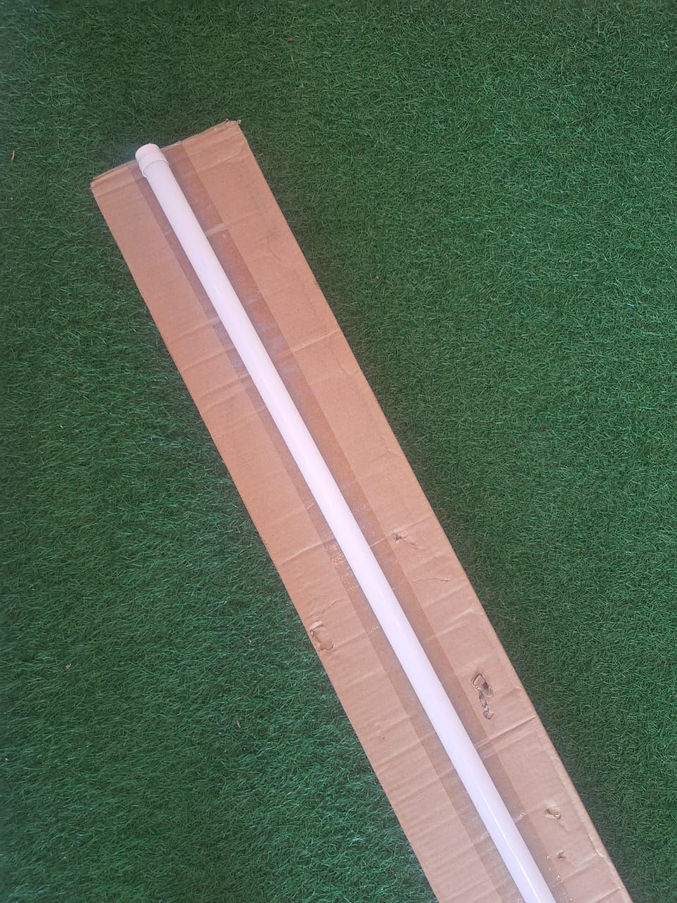 Philips LED Tube T8 4Ft - 16W (1 Carton)