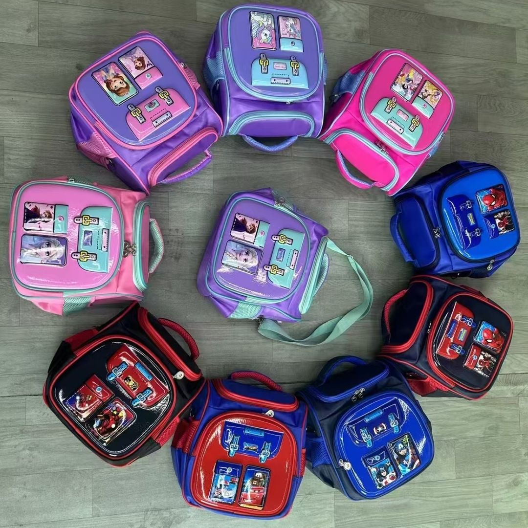 kids Lunch bag 15,500 usafiri tu