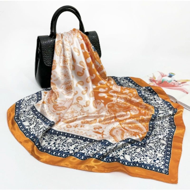 Scarf 90x90cm 2,200busafiri tu