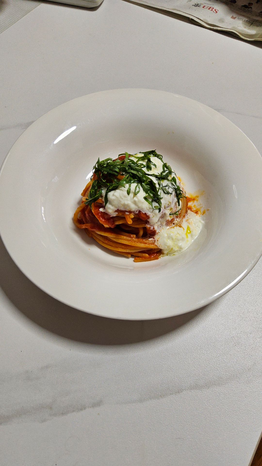 Spaghetti al Pomodoro e Stracchiatella