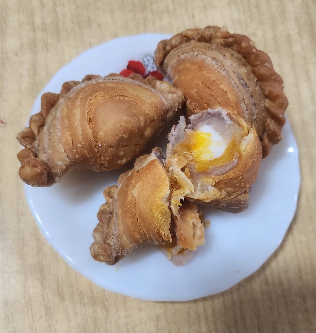 Taro pumpkin with Mochi puffs! 65 to 70g each! 5 pcs $10, 10 pcs $18